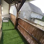Le Perchoir De Linas, Filet Suspendu, Cosy Appartement *